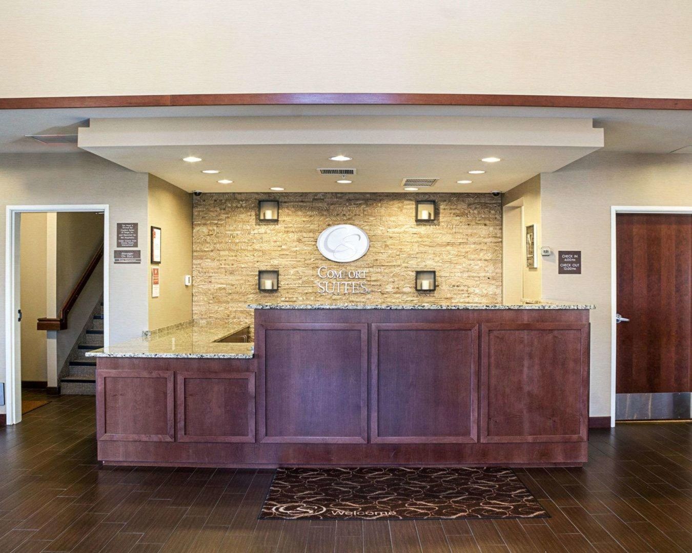 comfort suites fargo medical center