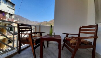 chakrah by hermitage