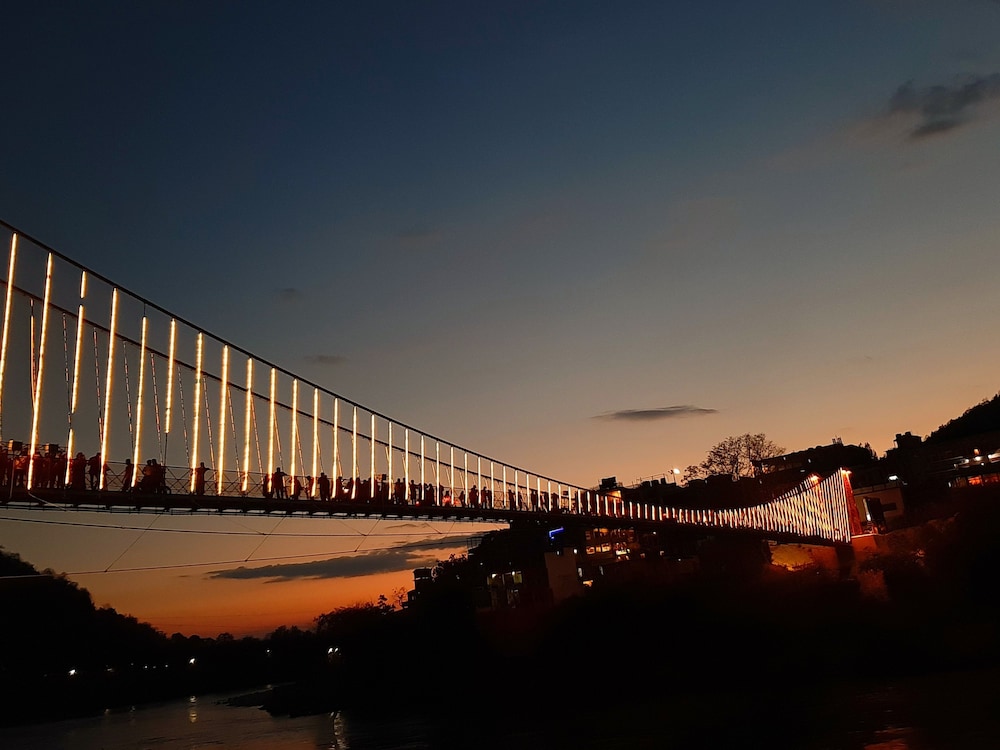 chakrah by hermitage