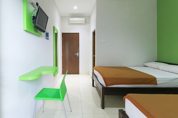 hotel warta putra