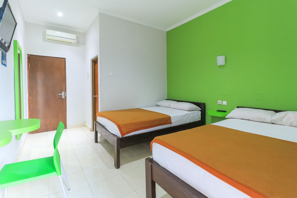 hotel warta putra