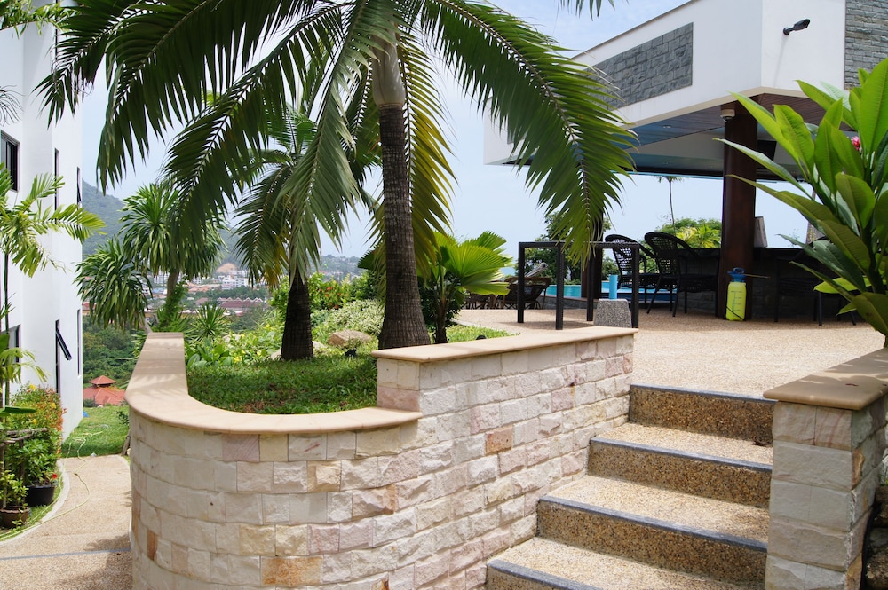 baan chom view kamala