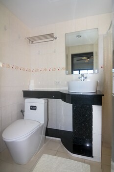 baan chom view kamala