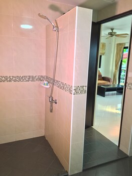 baan chom view kamala