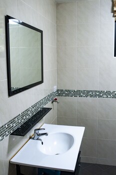 baan chom view kamala