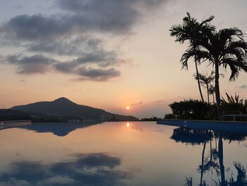 baan chom view kamala