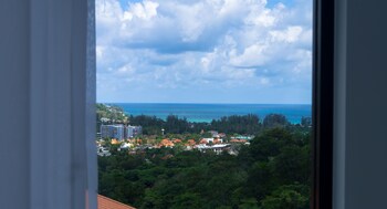 baan chom view kamala