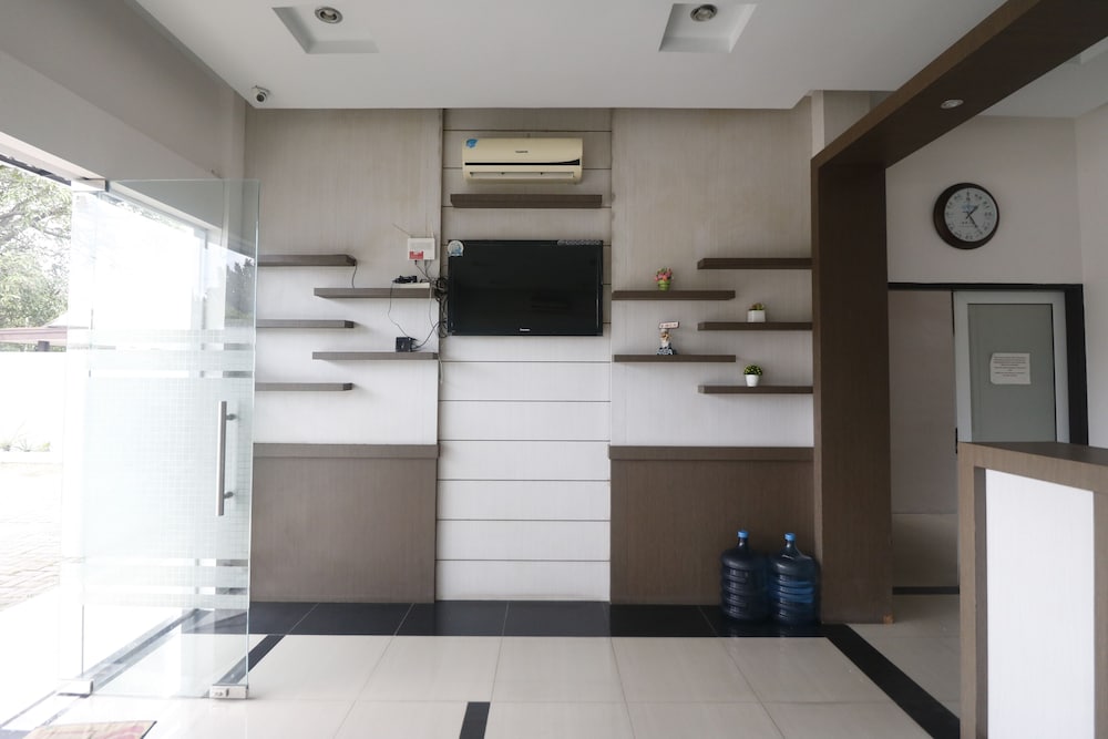 reddoorz jalan krakatau medan