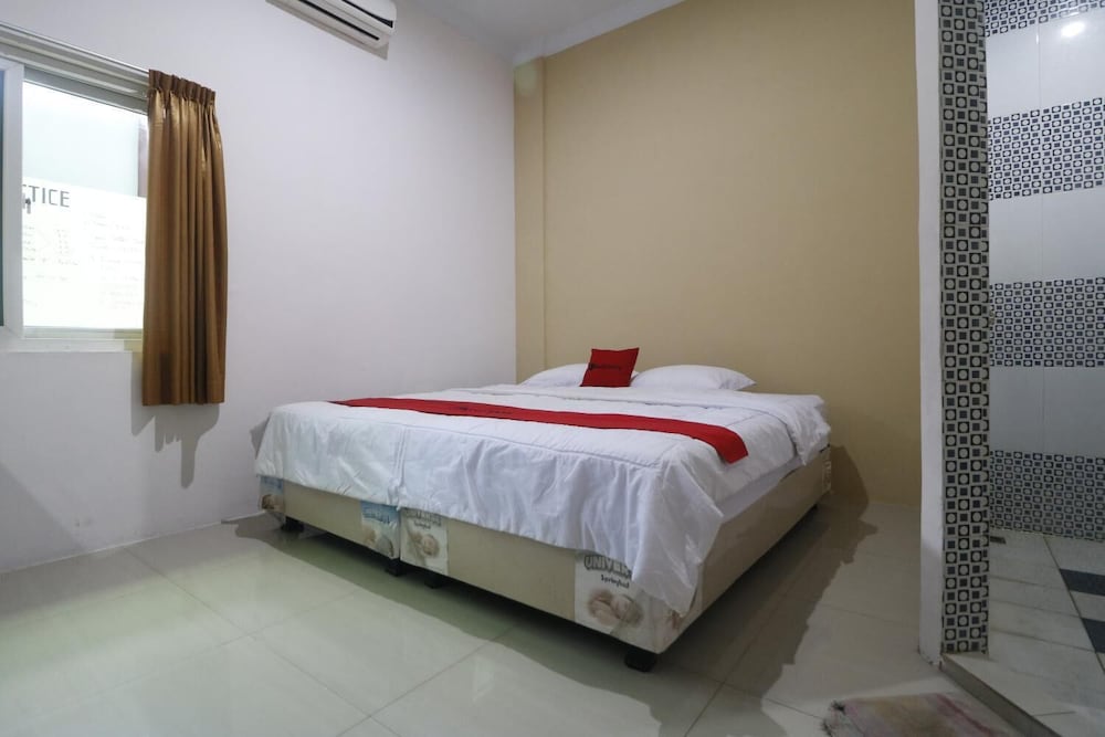 reddoorz jalan krakatau medan