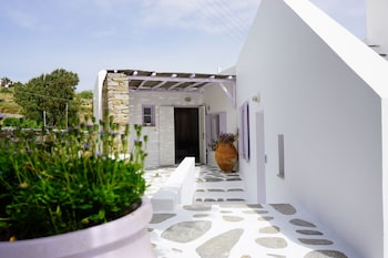 paros