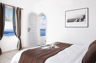 Loucas On The Cliff,Fira>>Exo Gonia,3 star