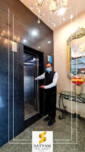 satyam room