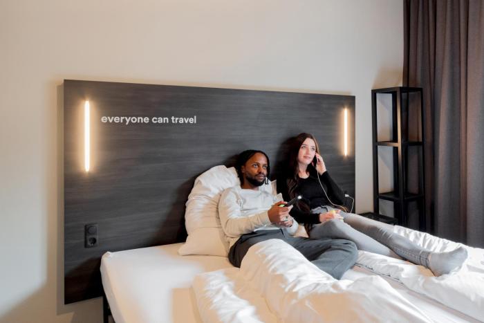 aando koln dom hostel