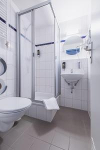 aando koln dom hostel