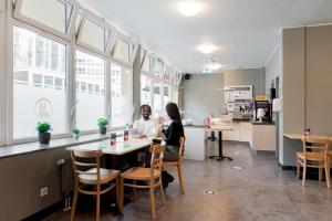 aando koln dom hostel