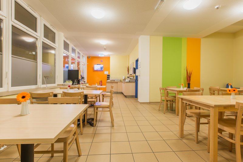 aando koln dom hostel