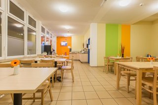 aando koln dom hostel