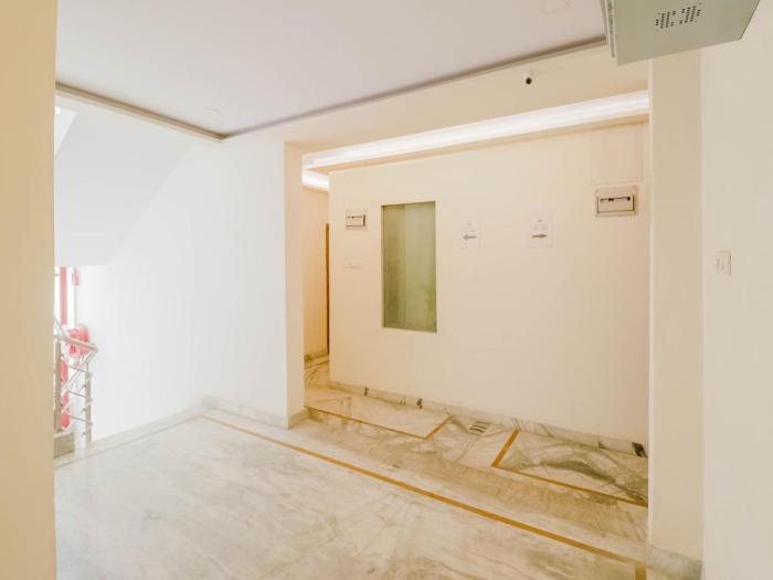 collection o kewal palace hyderabad gate