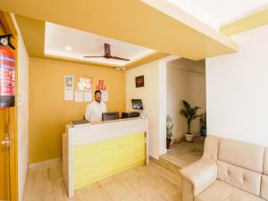 collection o kewal palace hyderabad gate