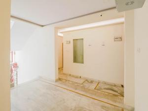 collection o kewal palace hyderabad gate