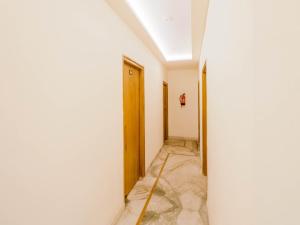 collection o kewal palace hyderabad gate