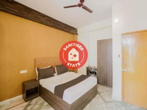 Collection O Kewal Palace Hyderabad Gate,Varanasi>>Kakarmatha,3 star