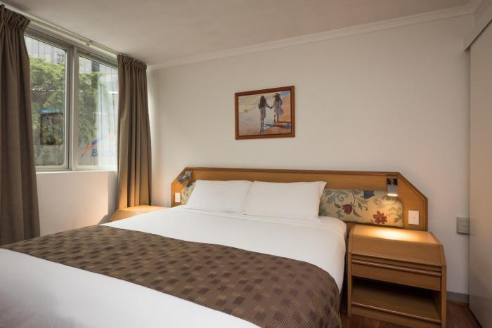 abbey on roma hotel and apartments