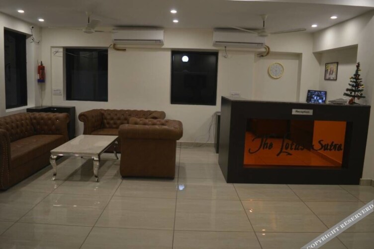 the lotus sutra hotel