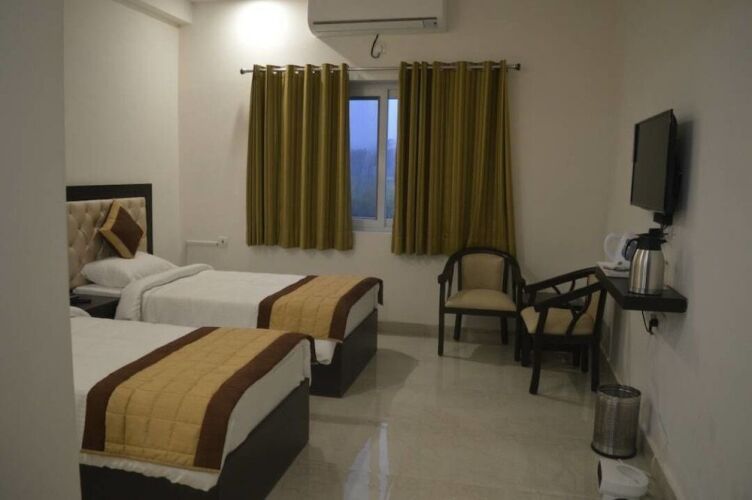 the lotus sutra hotel