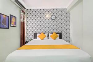 Fabexpress Ivory Pearl - Near Brookefield Main Gate,Bengaluru|Parangi Palaya,3 star