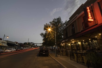 The Tavern Hotel,Cottonwood>>Coconino County,3 star