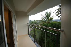 Hotel Le Sapphire,Sulthan Bathery>>Kolagappara,4 star