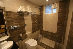 Hotel Le Sapphire,Sulthan Bathery>>Kolagappara,4 star