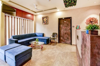 hotel frontier royal