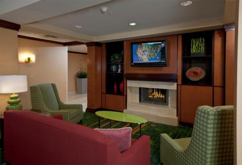 fairfield inn and suites by marriott brunswick freeport
