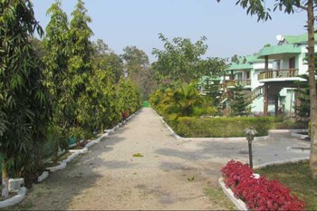 chilapata green resort