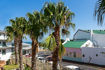 camps bay village