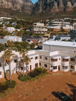 camps bay village