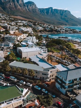 camps bay village