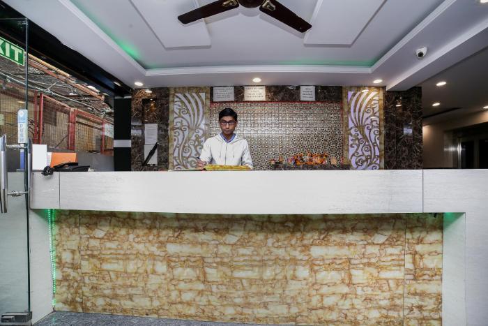 hotel stay house inn