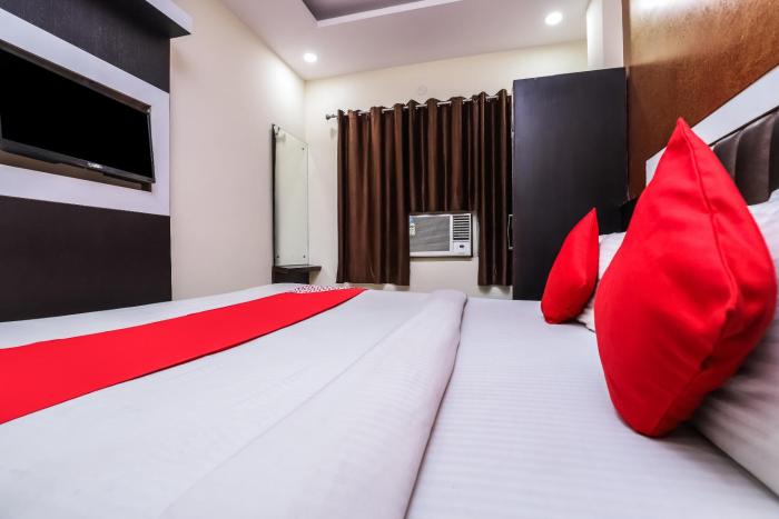 hotel stay house inn