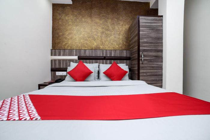 hotel stay house inn