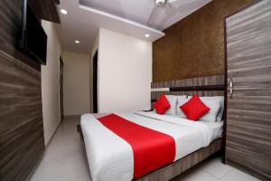 hotel stay house inn