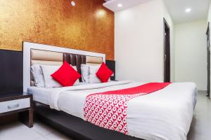 hotel stay house inn