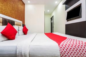 hotel stay house inn