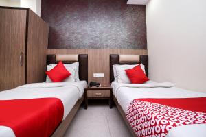 hotel stay house inn