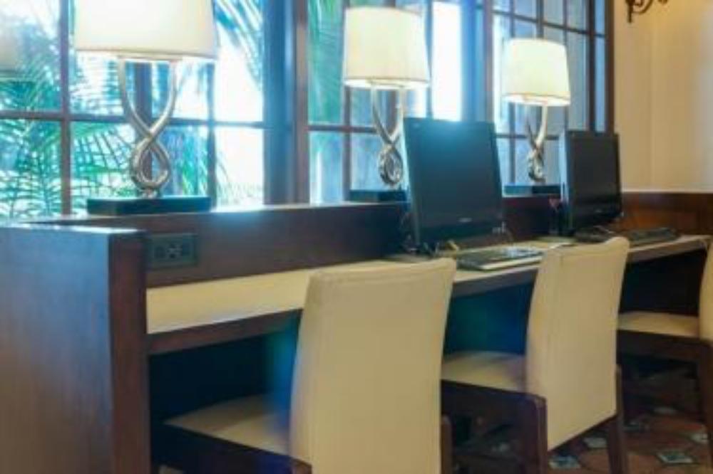 buena park grand hotel and suites