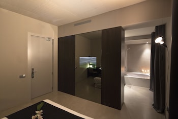caro hotel