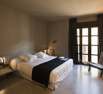 caro hotel