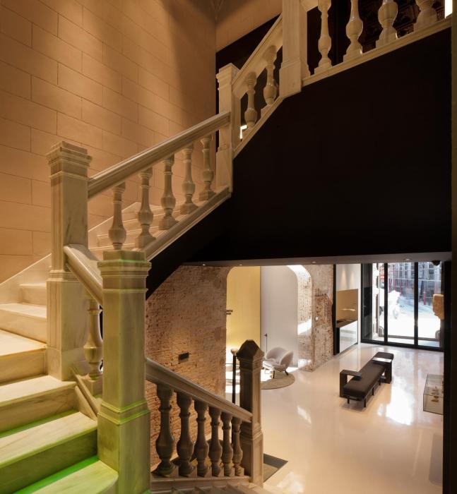 caro hotel